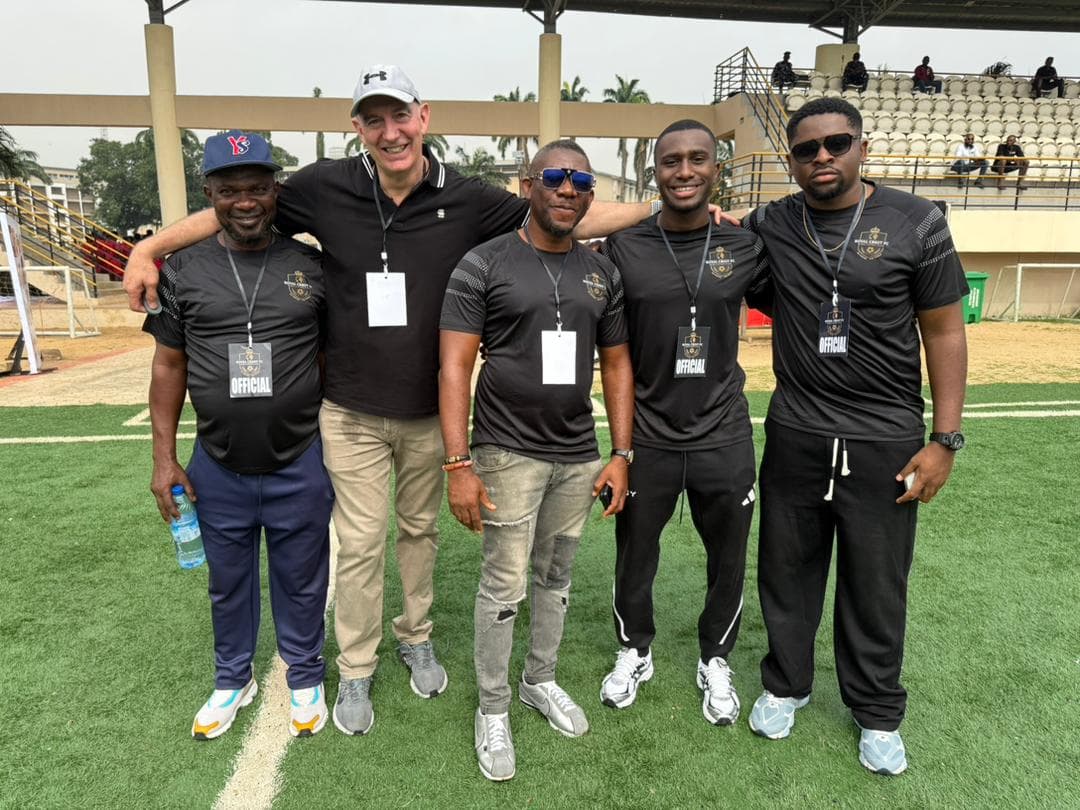 Royal Crest FC squad photo and staff.